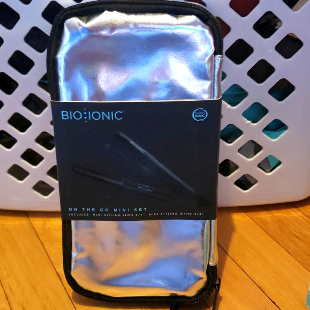 Travel flat iron and curling iron set